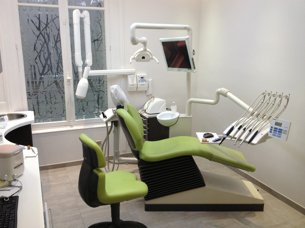 Création cabinet dentaire Paris mobilier