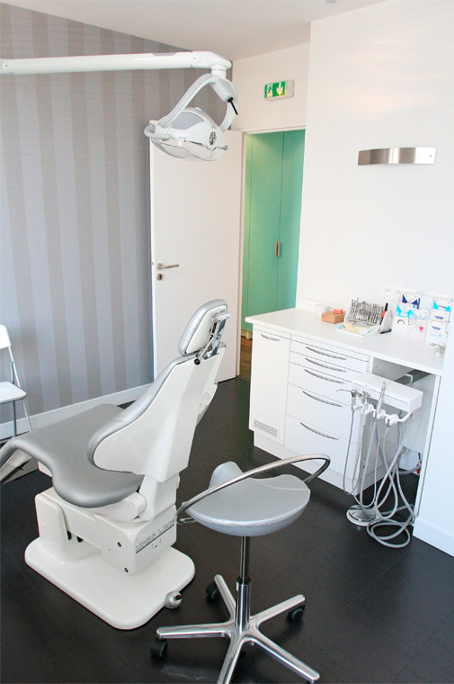 Aménagement cabinet d'orthodontie contemporain region parisienne
